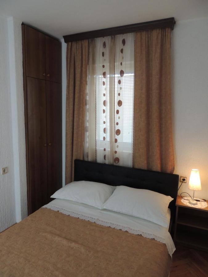 Apartman Husic Pag Town Eksteriør billede