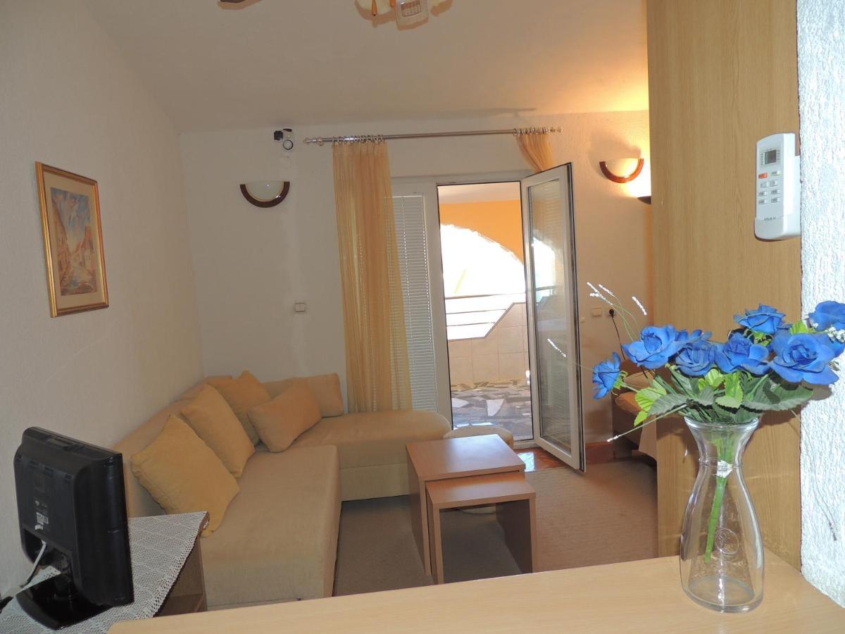 Apartman Husic Pag Town Eksteriør billede