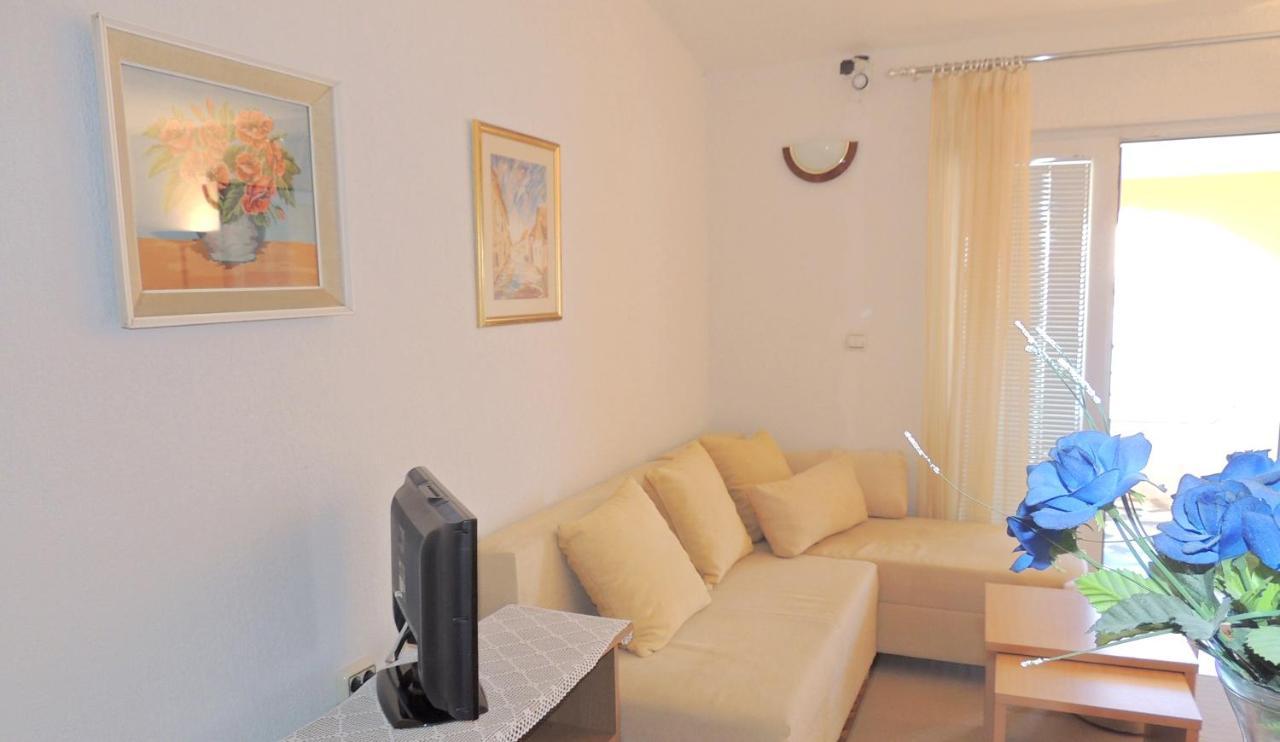 Apartman Husic Pag Town Eksteriør billede